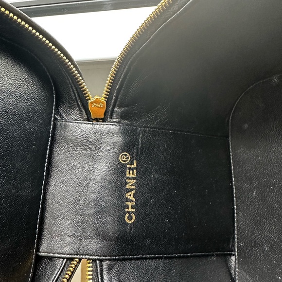 Chanel Black Patent Vanity 4 series 1997 - Picture 12 of 16